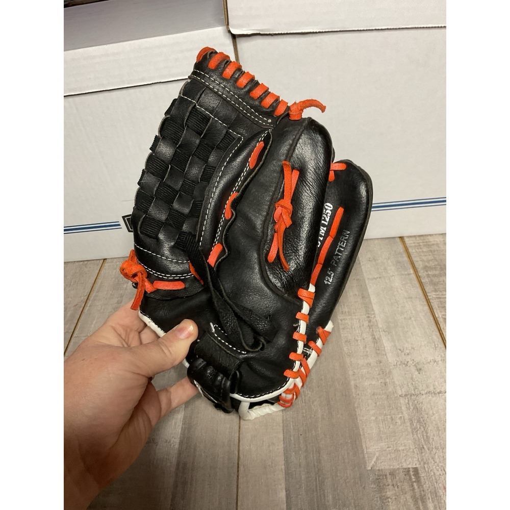 WORTH Storm STM 1250 RHT Right Hand Throw 12.5" LHC Fast Pitch Softball Glove